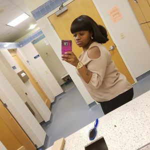 Meet your Posher, Yvette